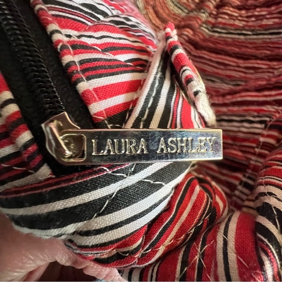 Laura Ashley Quilted Tote Bag with Detachable Key Ring - Picture 4 of 15